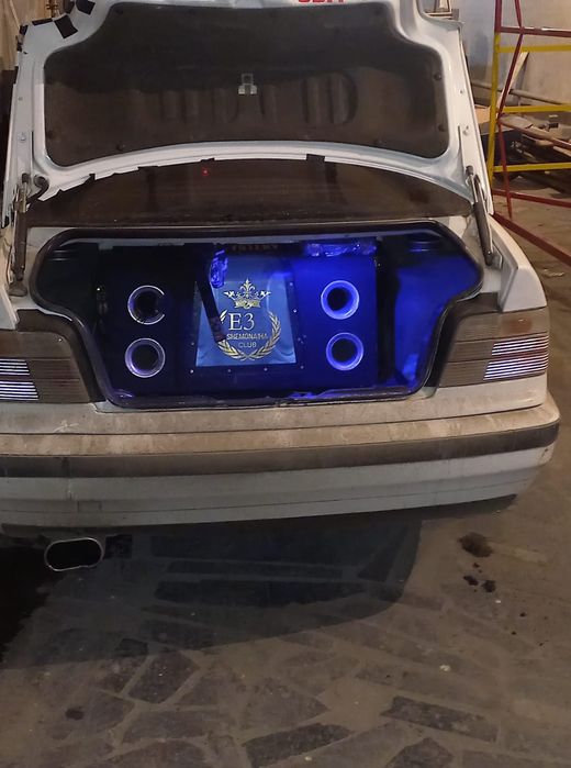 продам саббуфер в авто!