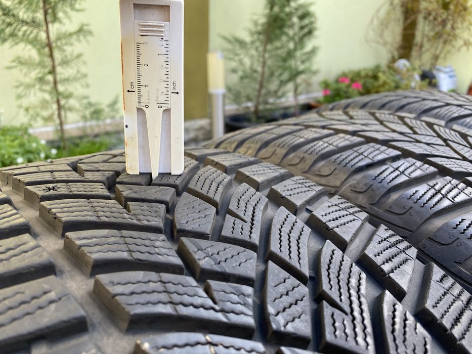 Anvelope iarna 235 45 18 98V XL Goodyear ultragrip performance