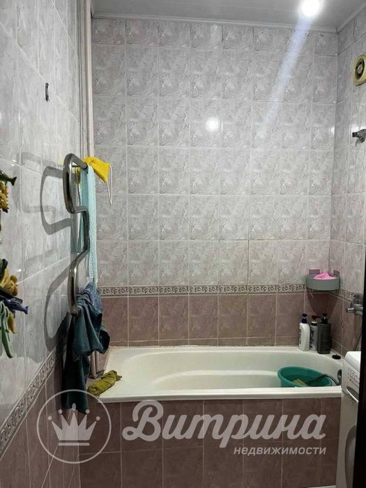 Срочно 2 комнатная квартира на Максим Горьком