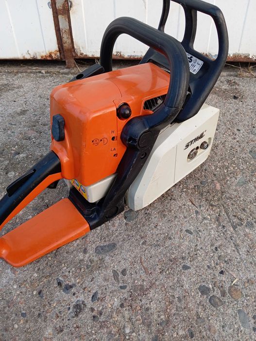 Продавам резачка STIHL MS 210 C