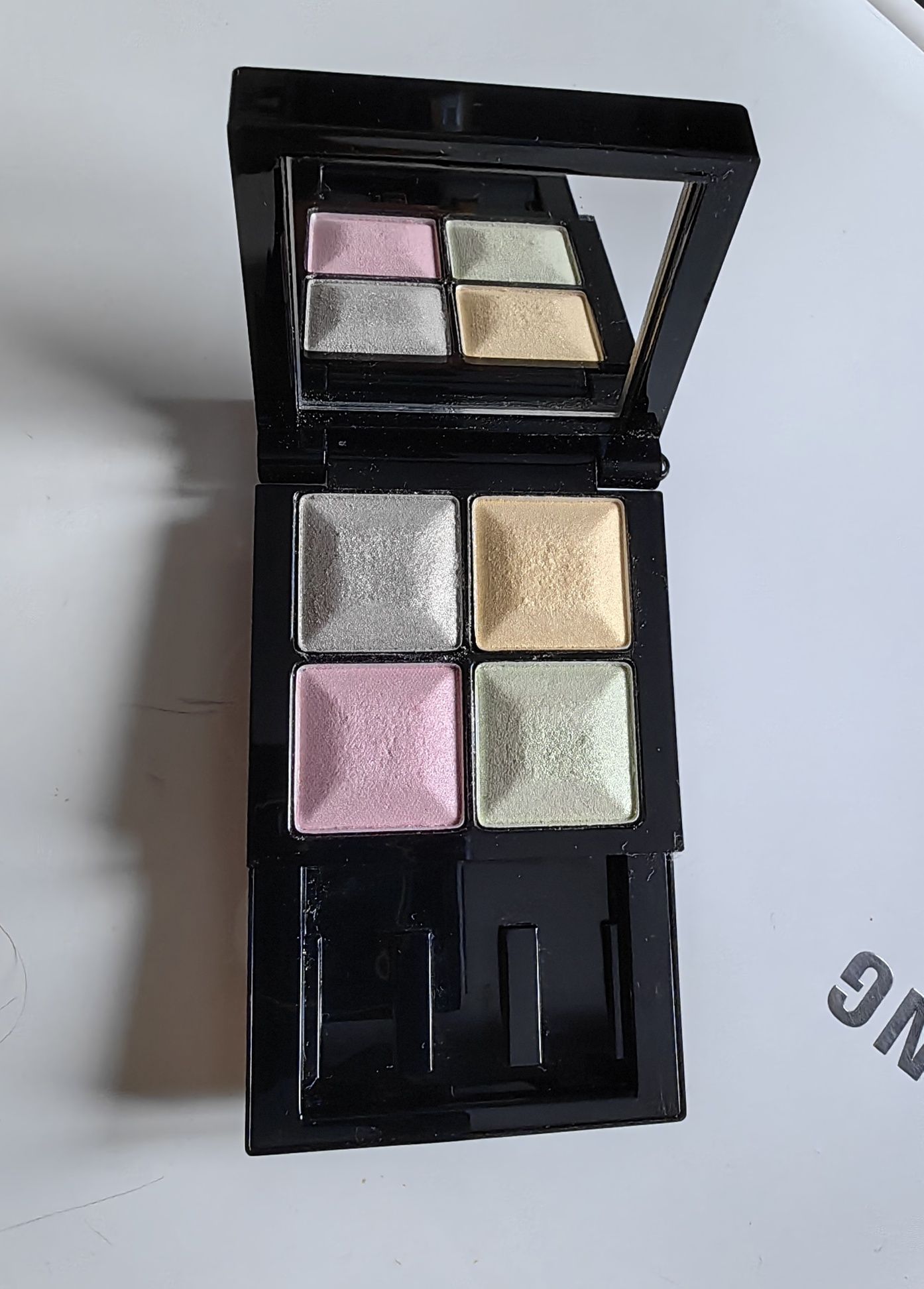 Fard de ochi Givenchy Le prisme 73-pastel mode