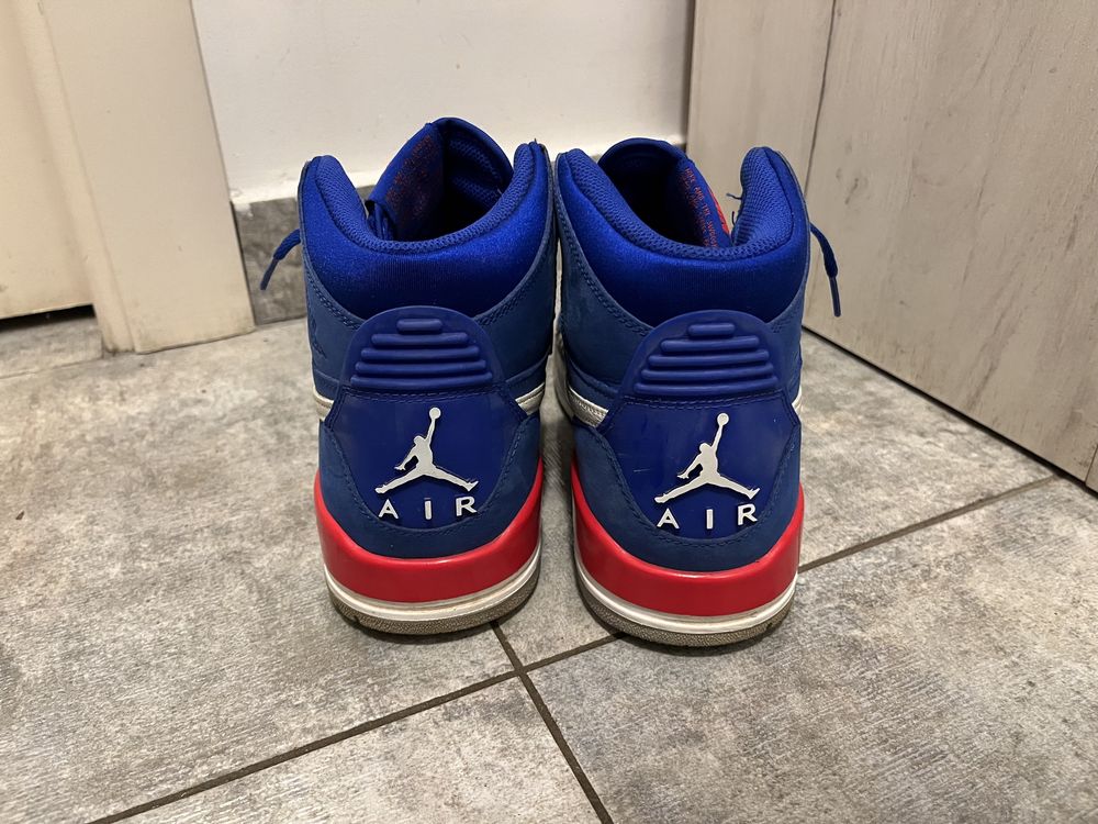 Nike Air Jordan Legacy 312 Pistons