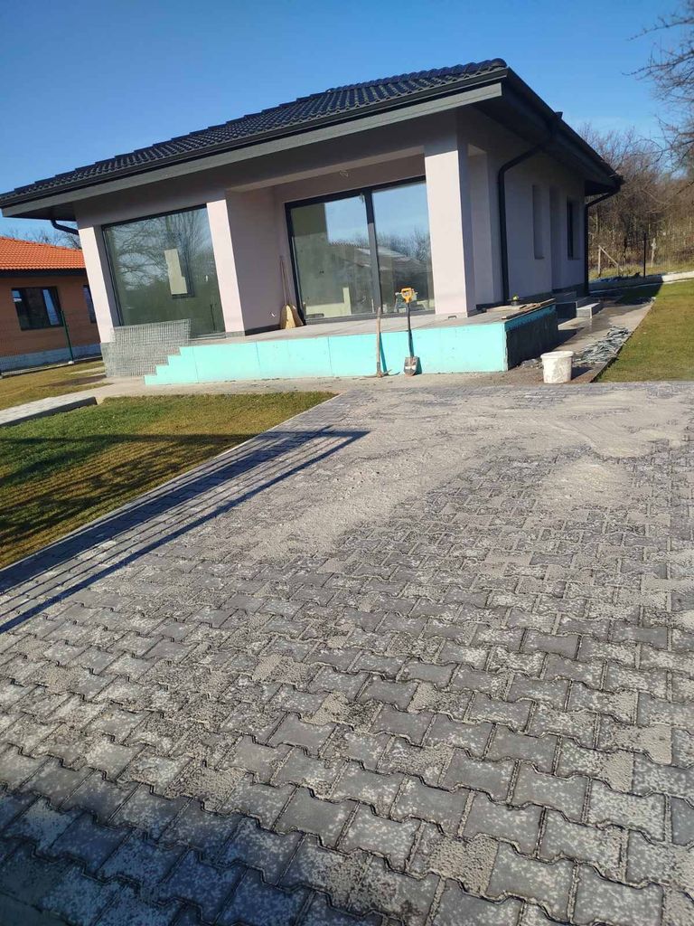 Продава се Къща в Перник, Мошино - 115 кв.м за 1914 €/кв.м - Снимка #2