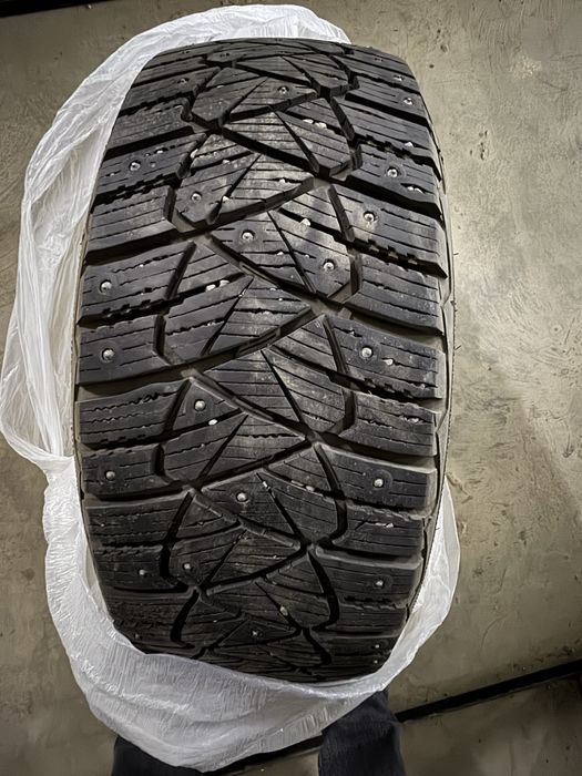 4 шины Goodyear UltraGrip 600 (размер 215/55 R17)