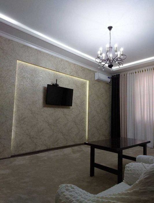 Сдается 2х комнатная квартира на 1 этаже + подвал спорт зал