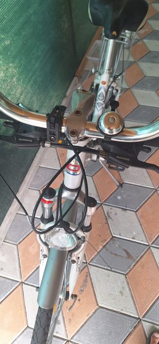 Vând bicicletă DINOTTI