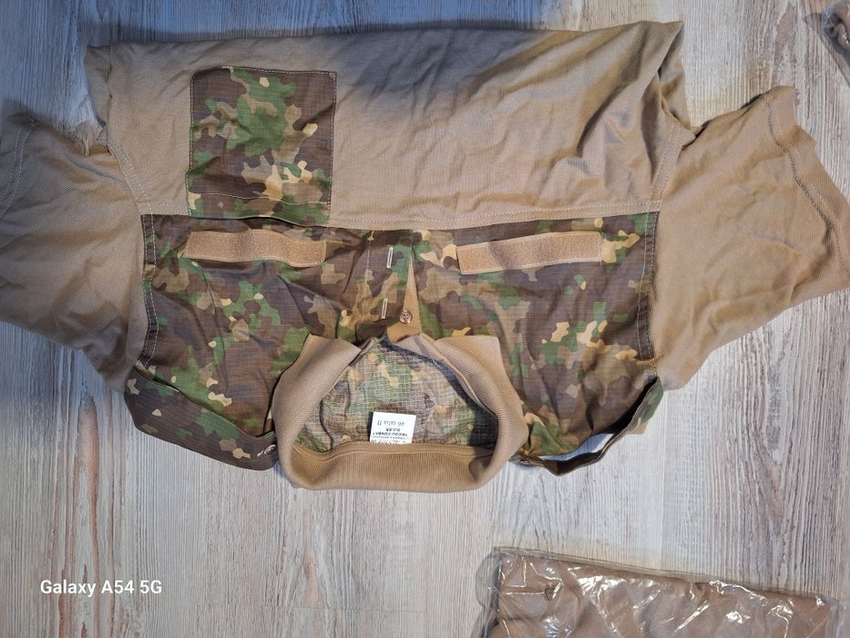 Tricou combat mânecă lunga și scurta