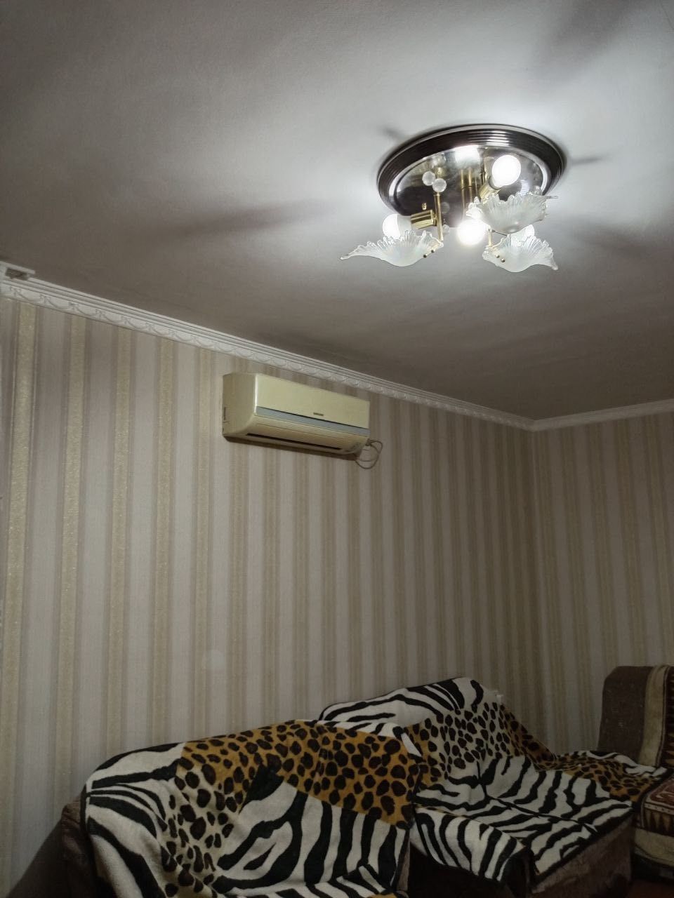 Срочно продаётся 1 комнатная квартира на танковом училище 45²м