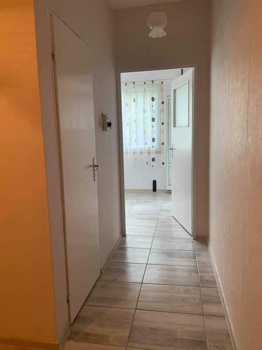 Дава се под наем Тристаен апартамент в Пловдив, Изгрев - 82 кв.м за 341.7 € - Снимка #2