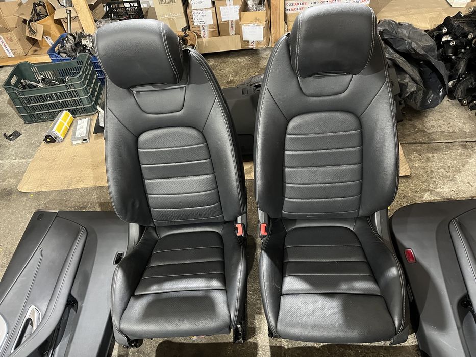 Interior / Scaune / Fete de usi Mercedes C Cabrio / Coupe W205