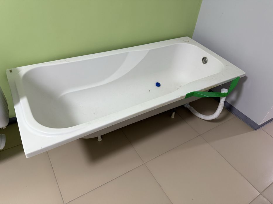 Ванна акриловая