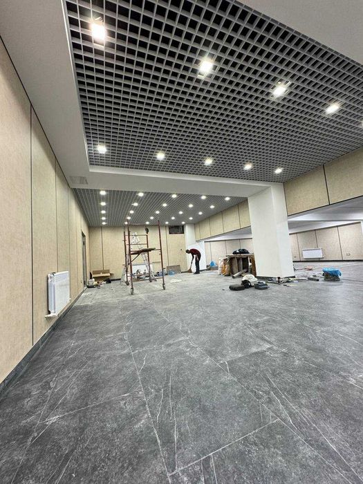 Аренда Цокольного этажа под офис и склад, 245 кв.м, в центре