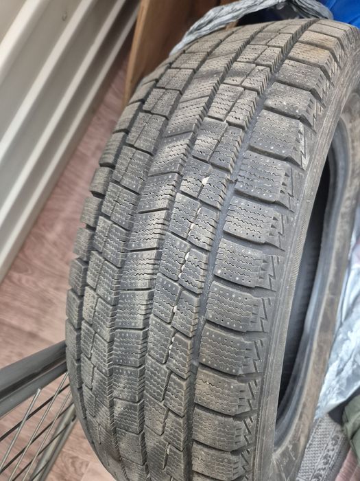 Продаю покрышки R16 зимние