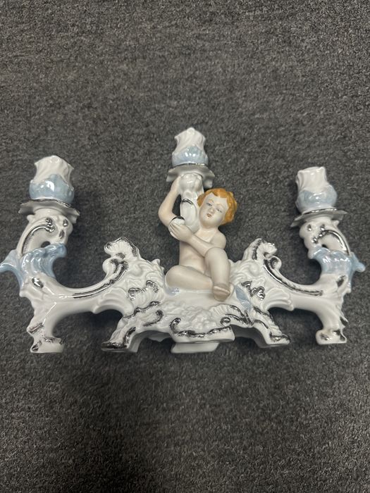 Sfesnic cu 3 brate din portelen fin Arpo