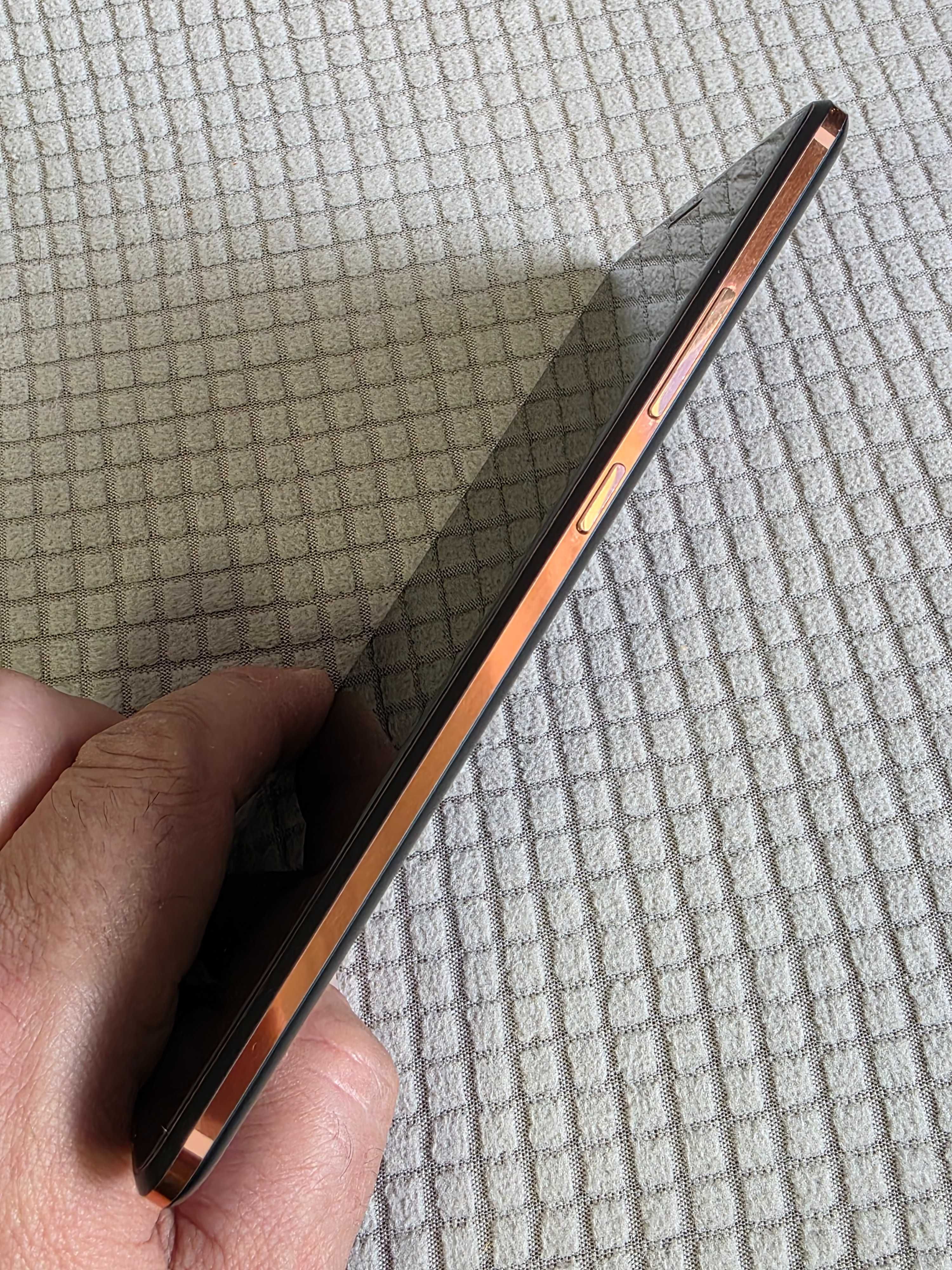 Nokia 7 Plus stocare 64GB, 4GB ram