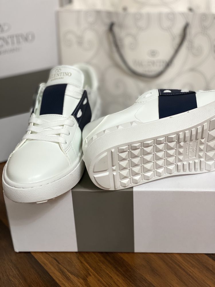 Кеды Valentino Garavani (Бесплатное карго)