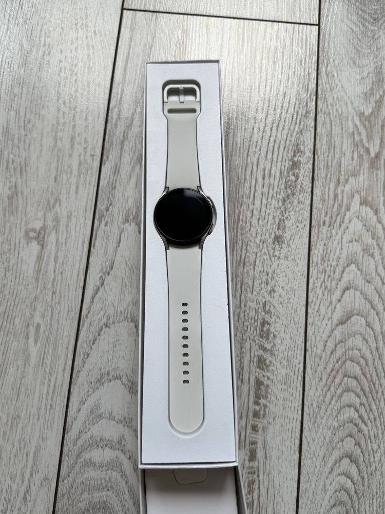 SAMSUNG GALAXY S23 ULTRA + Galaxy watch 4 + 5 кейса ПРОМО ПАКЕТ всичко
