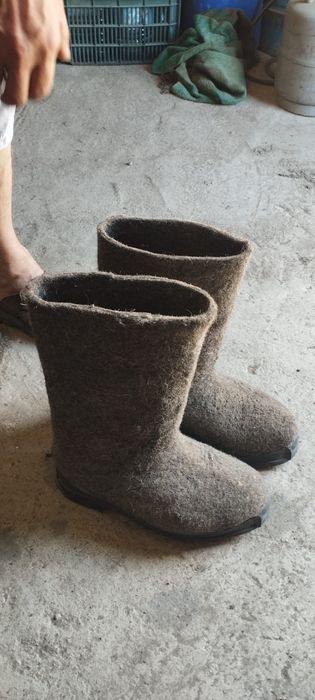 Продам валенки 3 пары