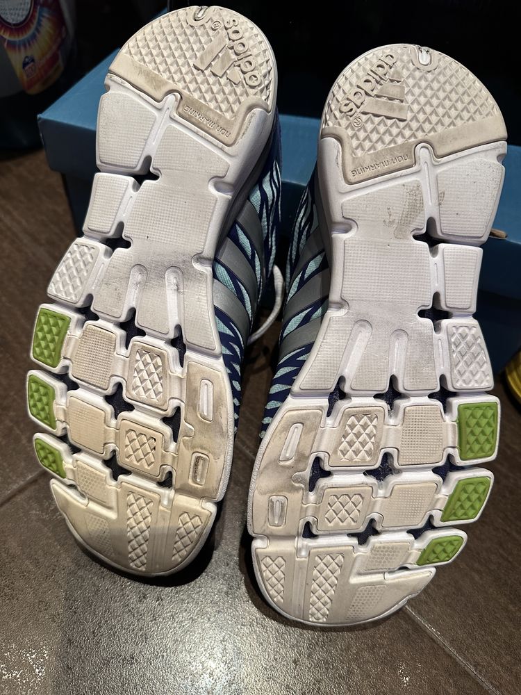 Маратонки Addidas 38