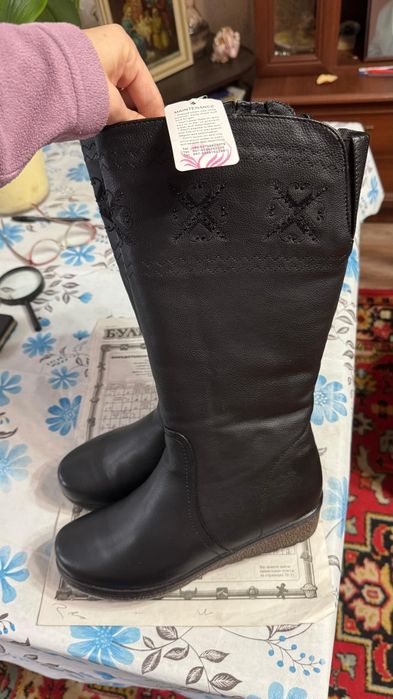 Новые женские сапоги