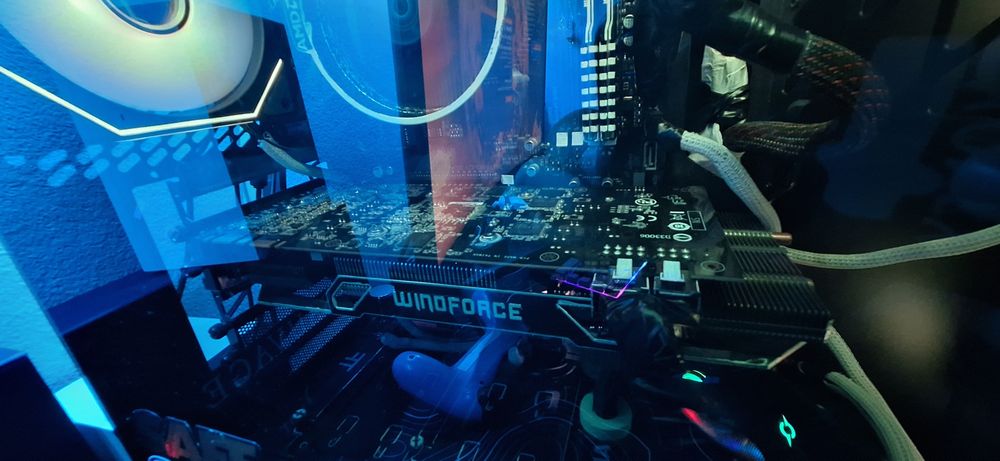 Vând gtx750 windforce