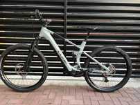 Bicicleta electrica carbon XL full suspension CUBE STEREO Hybrid 140