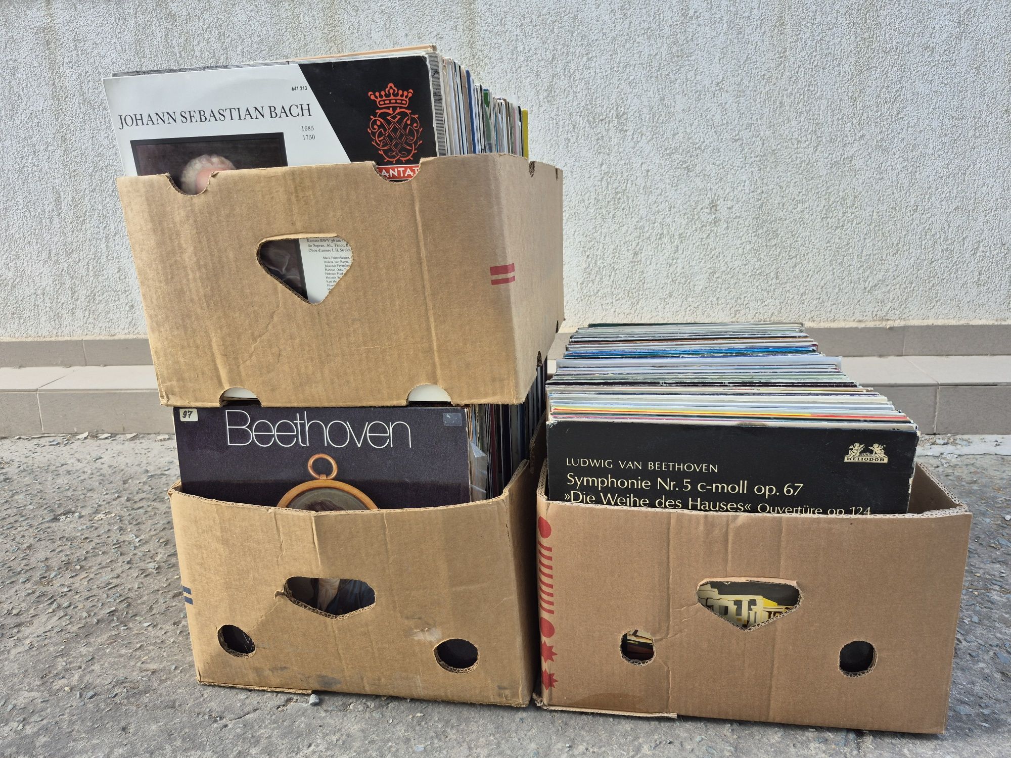Lot Discuri Vinil colectie 200 in stare buna cu muzica clasică 

- Tot