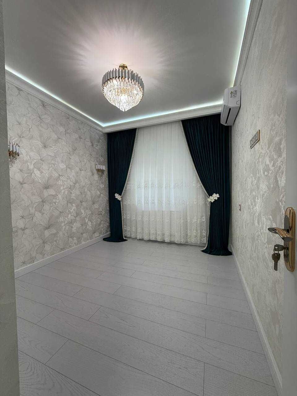 4-х комнатная квартира ул. Садык Азимова офис UzHavoYollari   ID: 2701