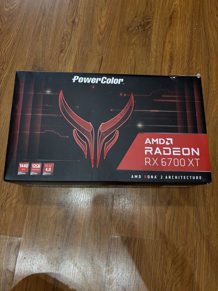 Видео карта RX 6700 XT