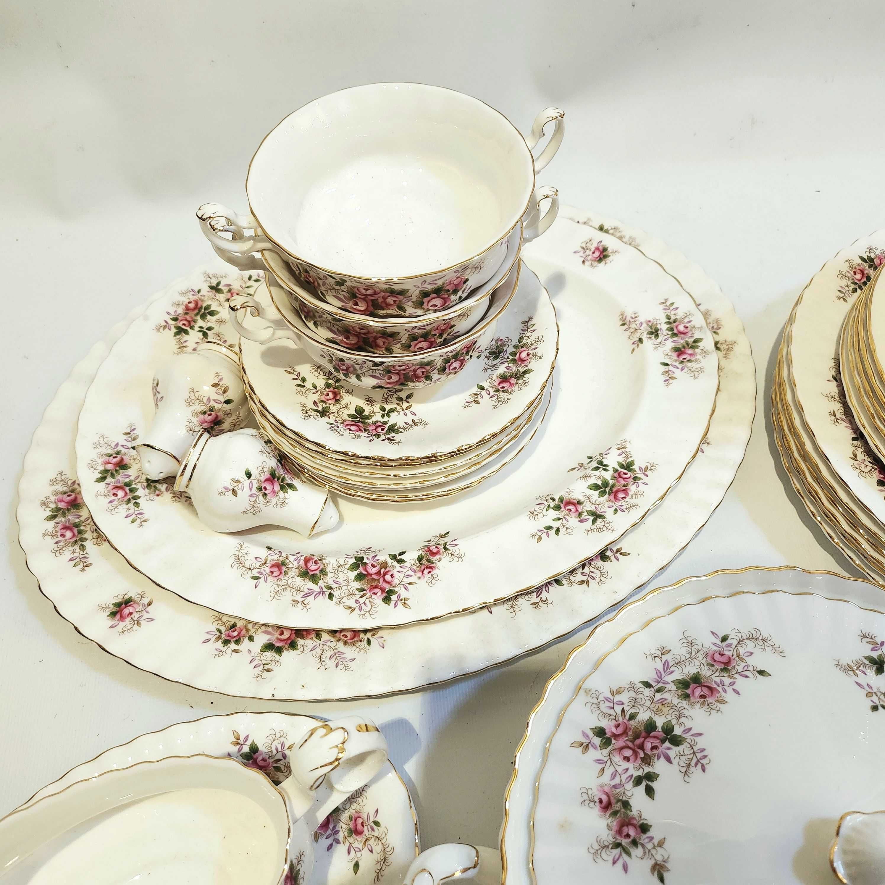 Старинен порцеланов сервиз Royal Albert - Lavender Rose за хранене