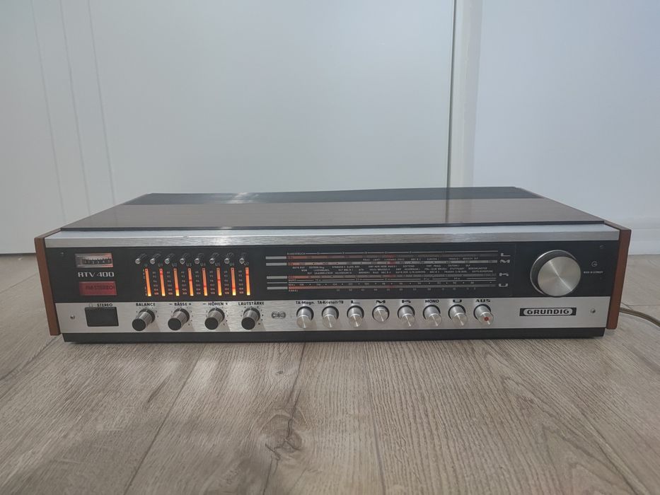 Radio Grundig RTV 400