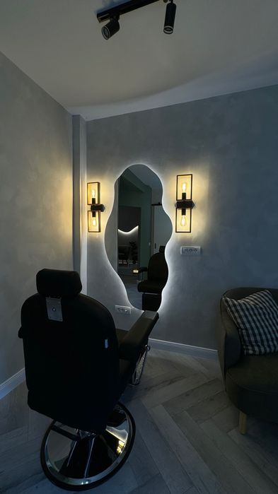 Vând scaun de frizerie nou