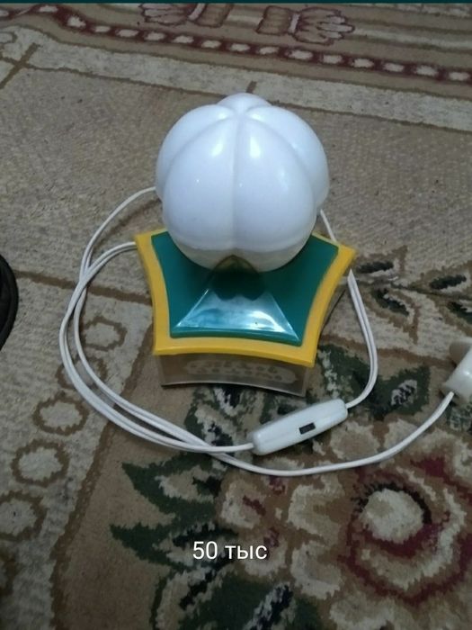 Светильники. Лампа настольная. Ночник. Лампа для фото. Люминесцентный.