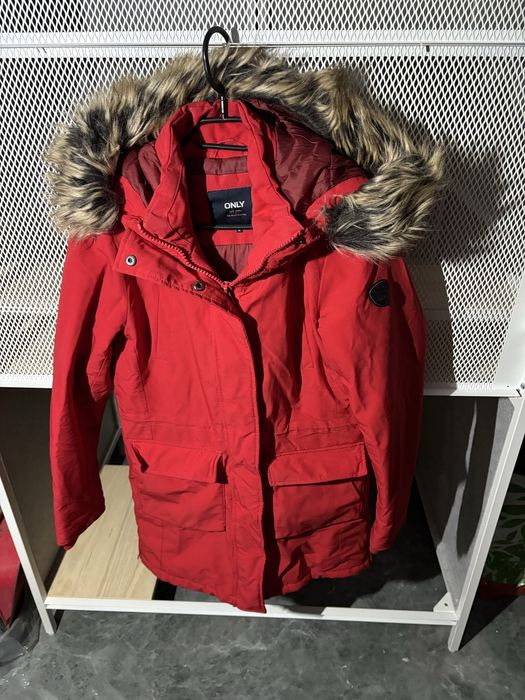 Geaca rosie Only