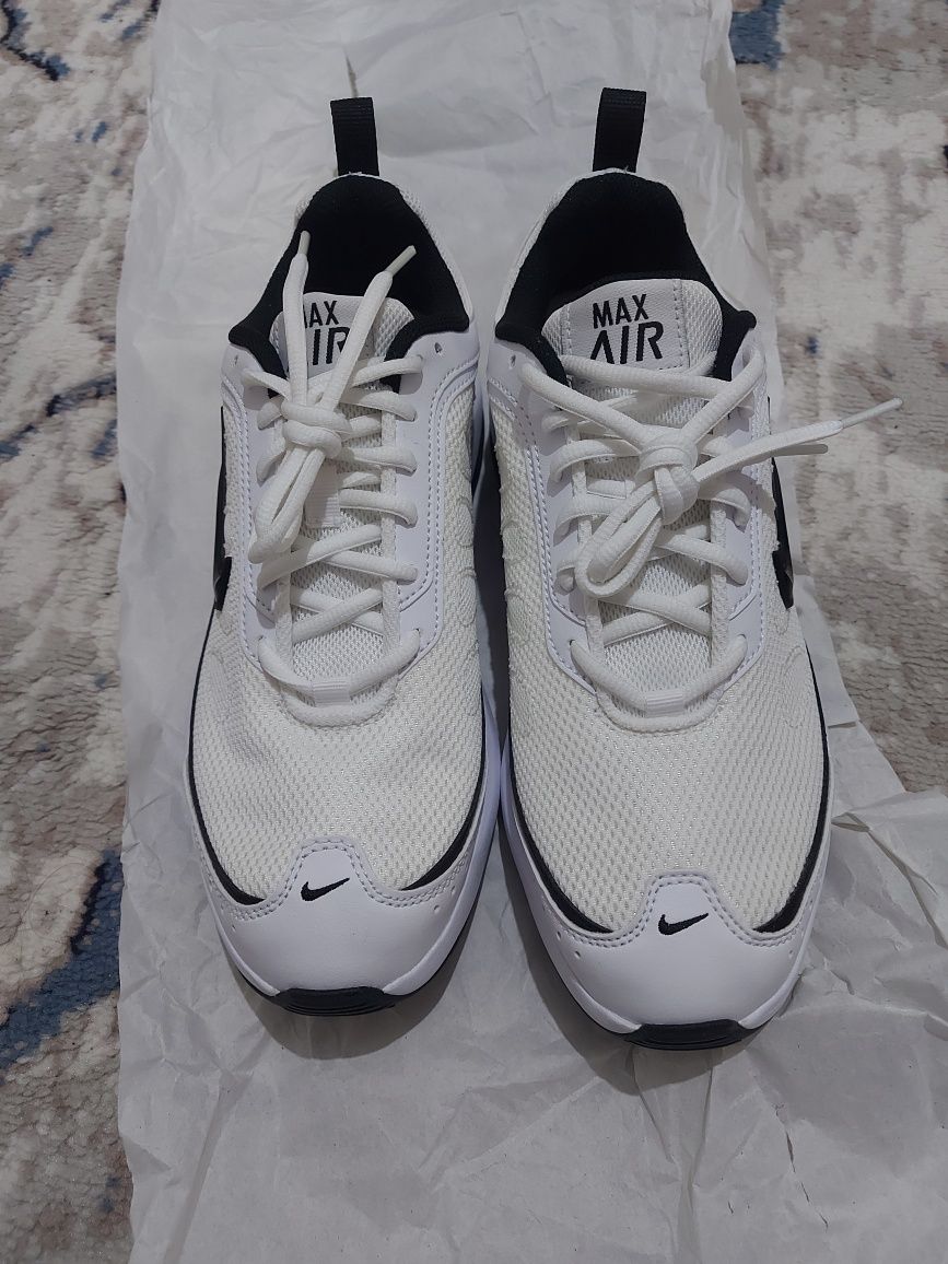 Продаю красовку NIKE оргинал