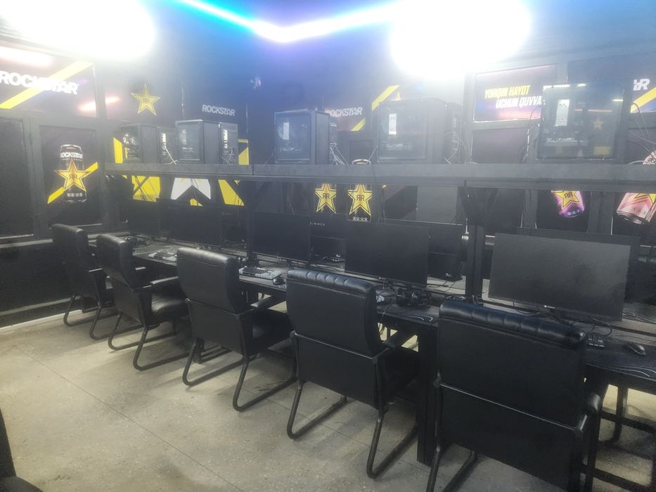 Готовые игровые места под компьютерный клуб