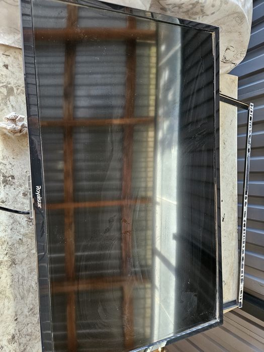 Телевизор средний размер подключается в Wifi