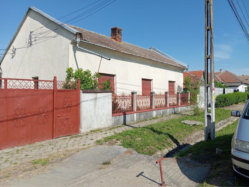 Casa de vanzare in sat Sosdea , comuna Maureni
