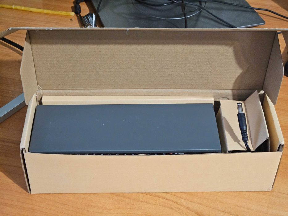 Ethernet LAN Switch Суич 8x2.5Gbit + 2x10G SFP+