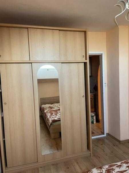 Дава се под наем Двустаен апартамент в Бургас, Център - 50 кв.м за 165.75 € - Снимка #3