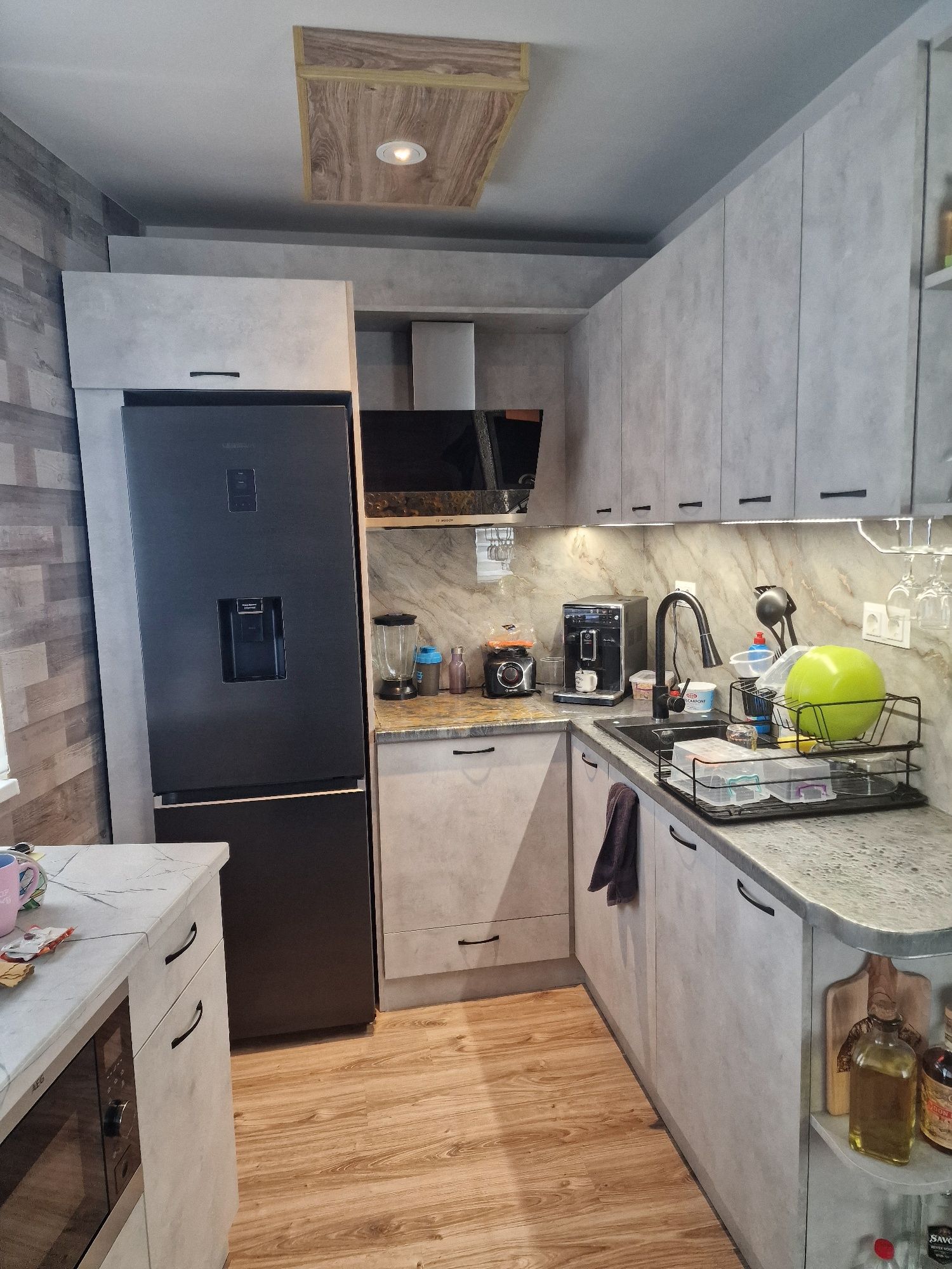 Апартамент 61кв.кв.железник.ново...