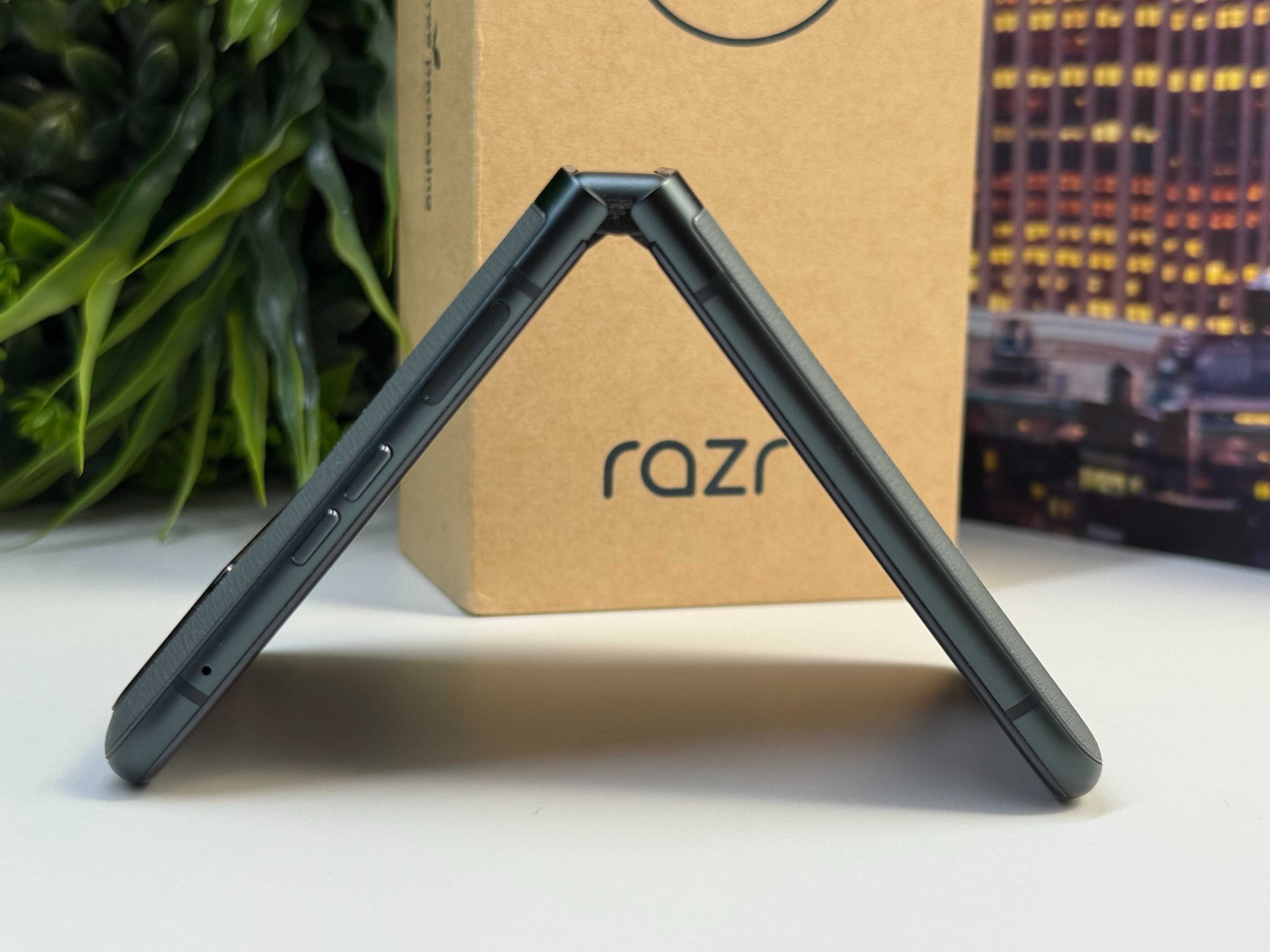 Motorola Razr 40 256GB Гаранционен