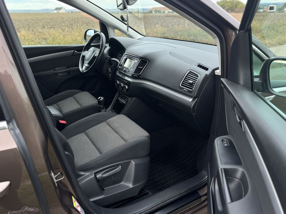 VW Sharan  R-Line 2.0 TDI 140 CP 2013 IMPECABIL