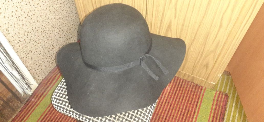 Продам новую шляпу ковбойскую