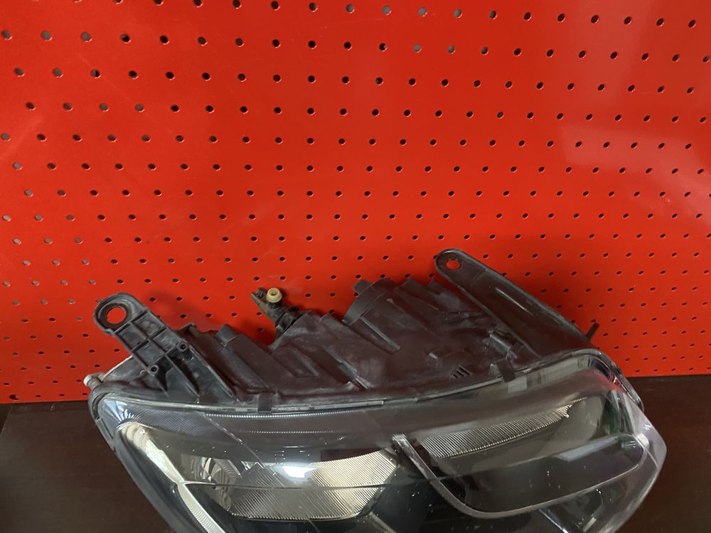 Far dreapta Dacia Duster HJD an 2018-2022 cu led