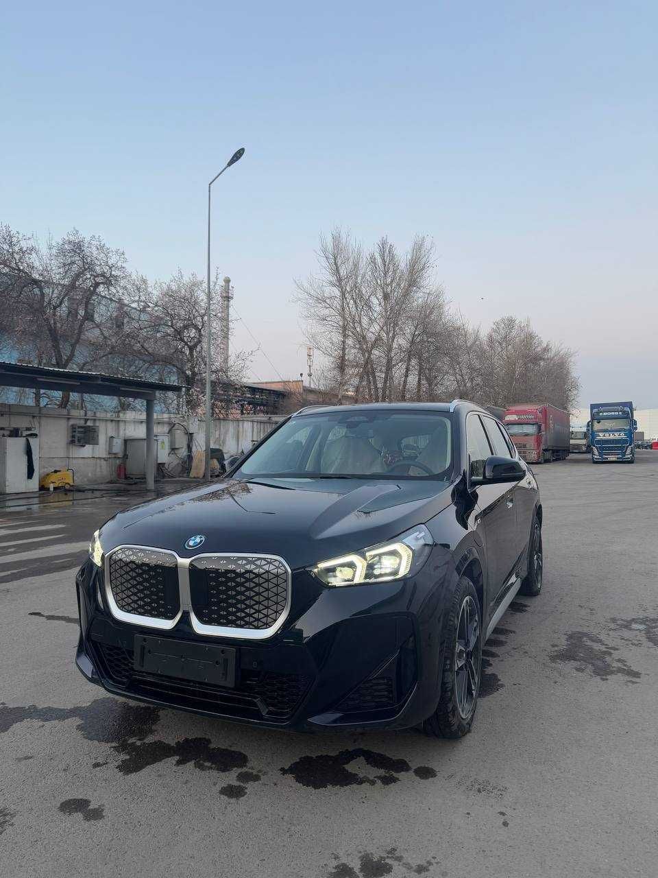 BMW IX1 30L Скидка