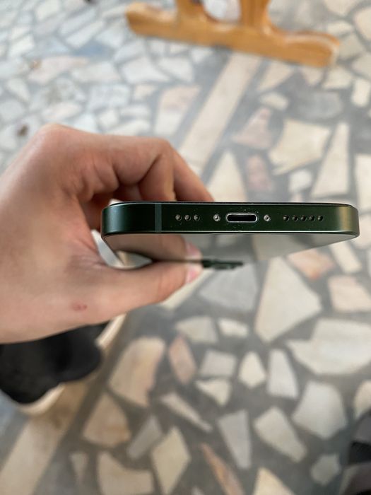 Iphone 13    31-kun garantiyasi bilan