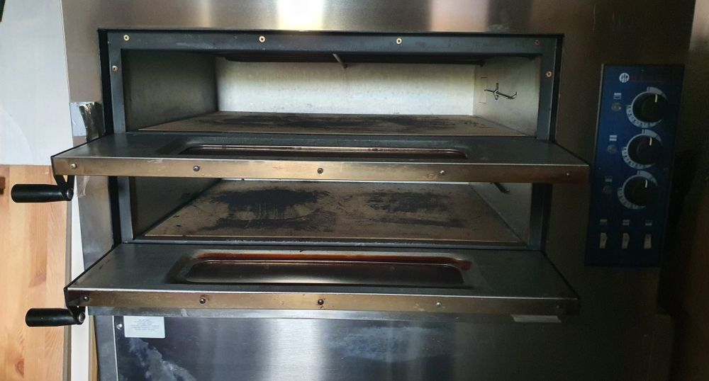 Incălzitor farfurii și cuptor pizza