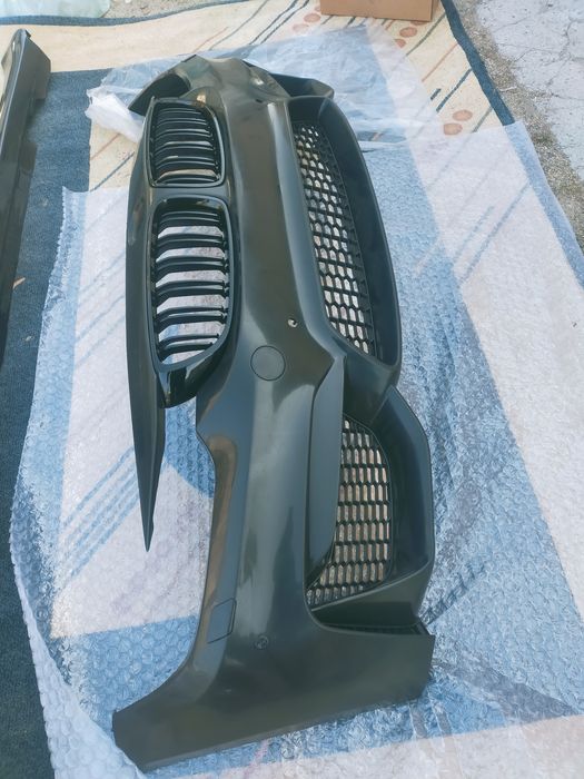 Body kit BMW F30  Upgrade M3 F80 GTS ( Blak Friday 2025).