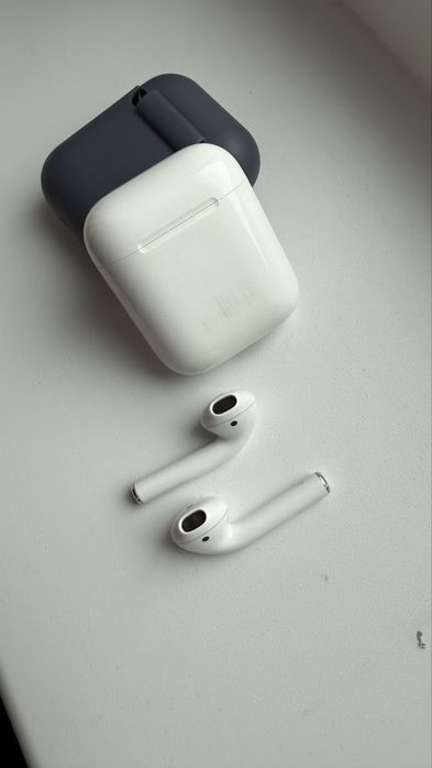 Air pods 2, оригинал б/у